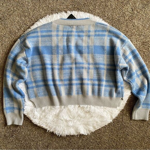 Fashion Nova Crop Sweater Checkered Blue Gray V-neck Crop Top New Womens Size 2X - Picture 2 of 7
